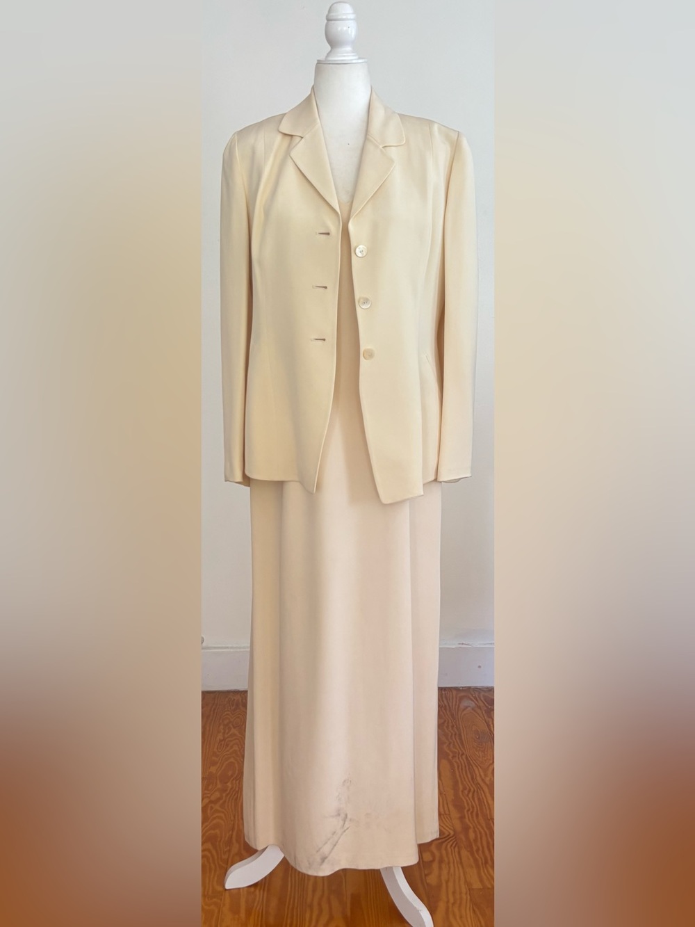 Vintage Austin Reed 2-Piece 100% Silk Blazer Dress Suit Set 
US 10, UK 14